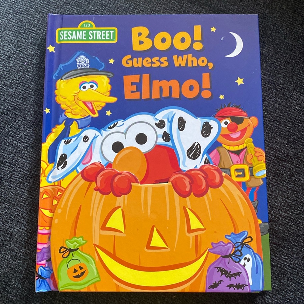 Boo Guess who, Elmo!